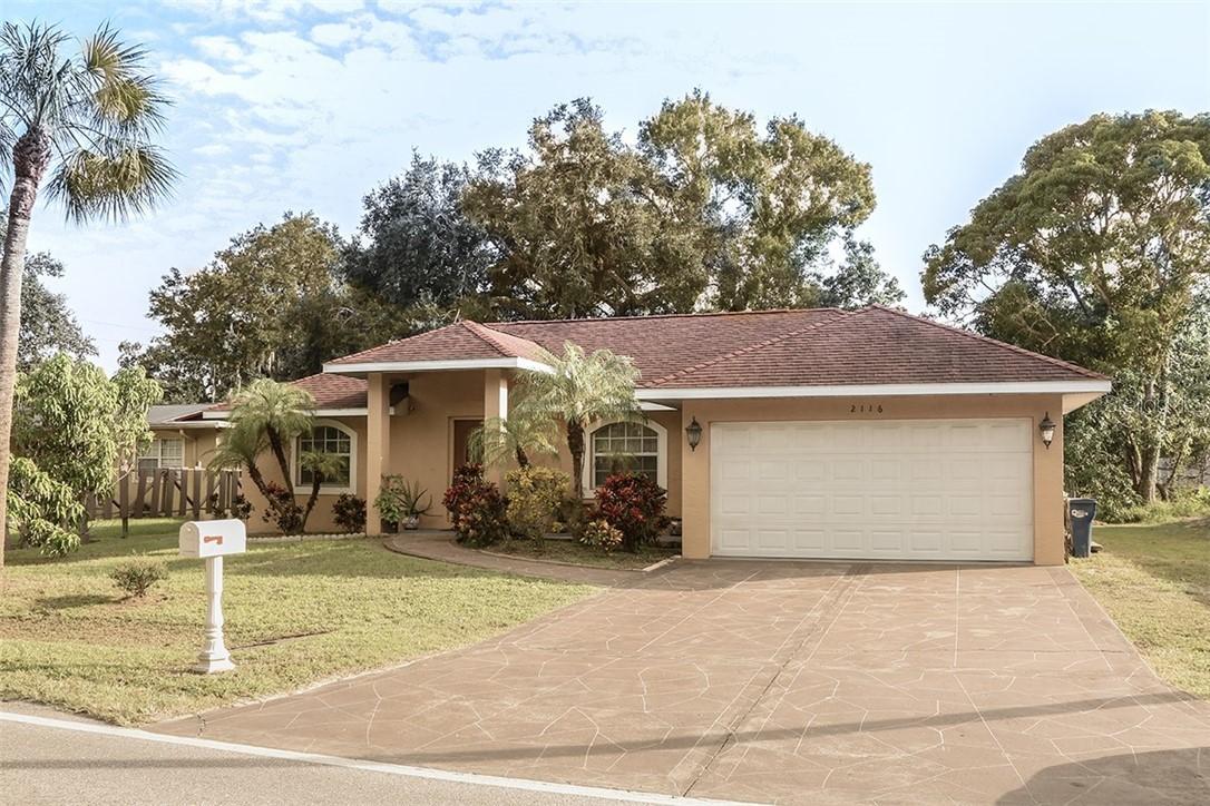 2116 E 30th Ave., Bradenton, FL 34208