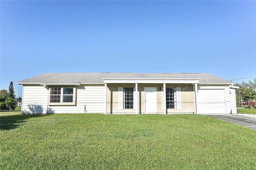 1579 Beacon Dr., Port Charlotte, FL 33952