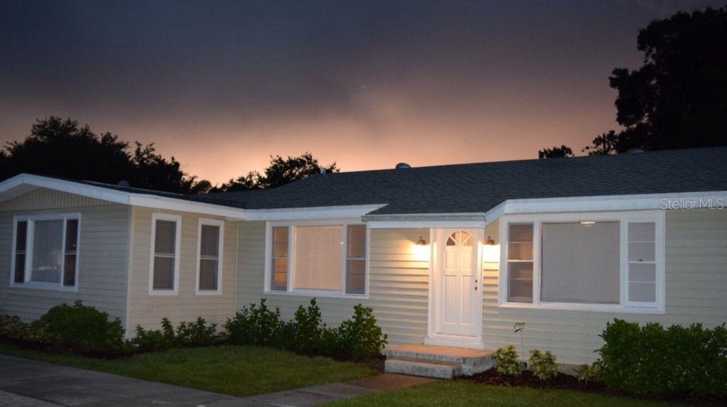 2211 Phillippi St., Sarasota, FL 34231