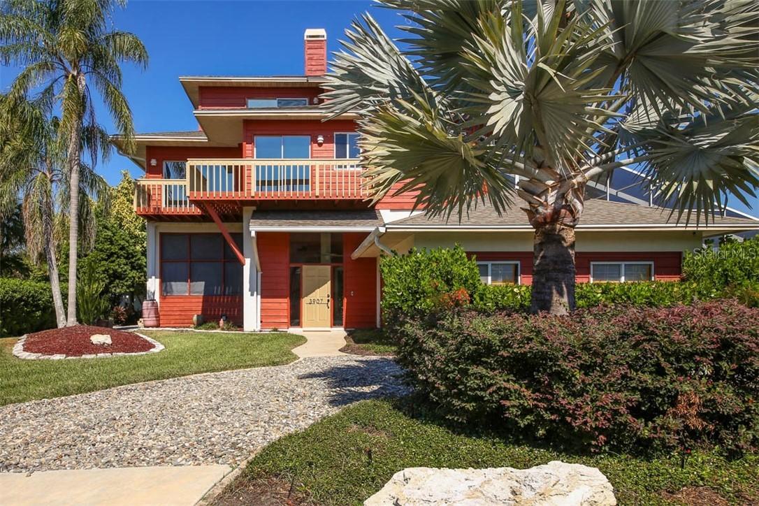 3907 Bayside Dr., Bradenton, FL 34210