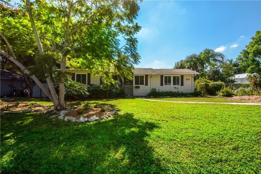 2017 18th Ave., Bradenton, FL 34205