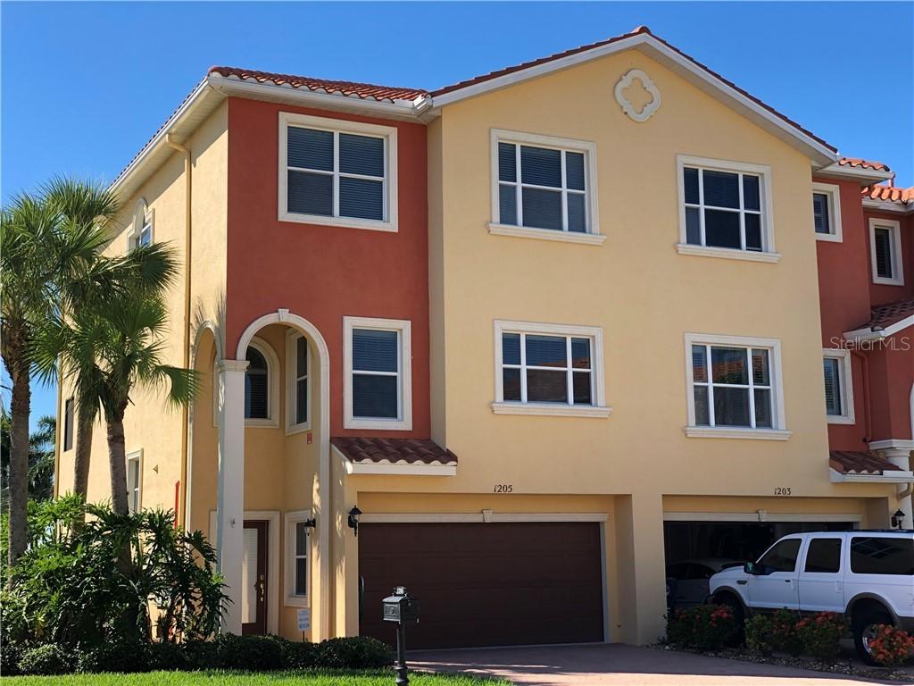 1205 3rd Street Cir., Palmetto, FL 34221