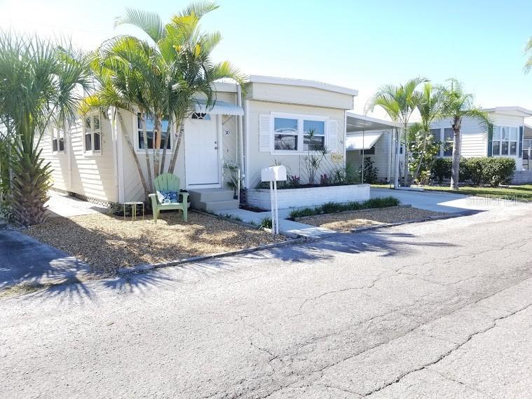 30 Flores Dr., Palmetto, FL 34221