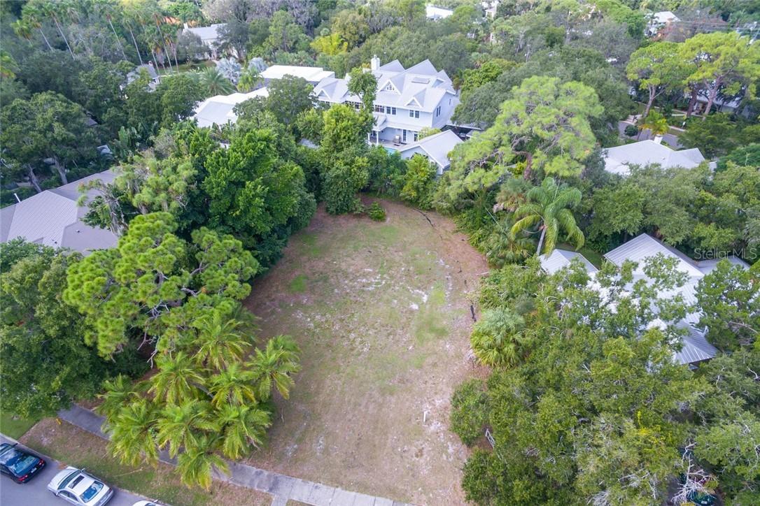 1757 Oval Dr., Sarasota, FL 34239