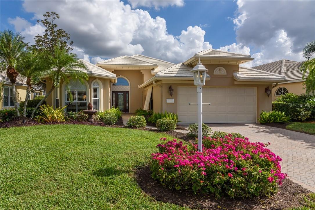 8033 Hampton Ct., University Park, FL 34201