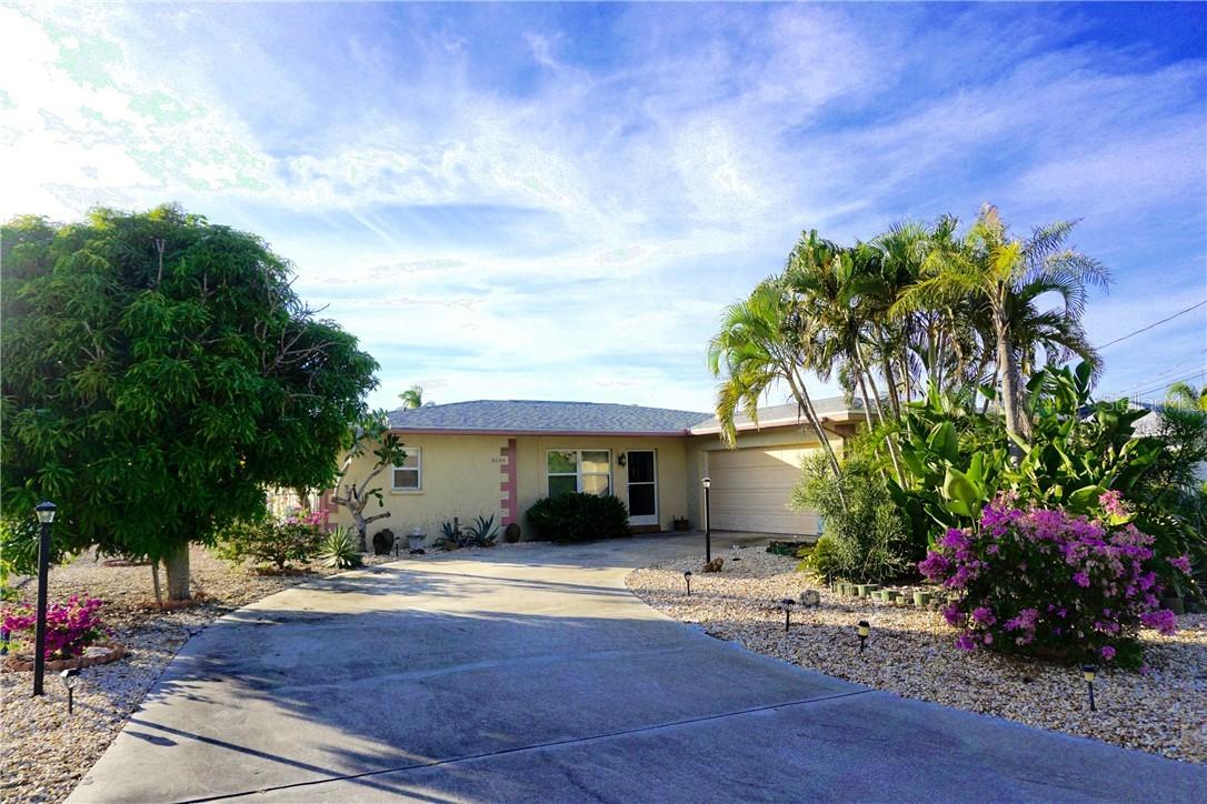 4204 Royal Palm Dr., Bradenton, FL 34210