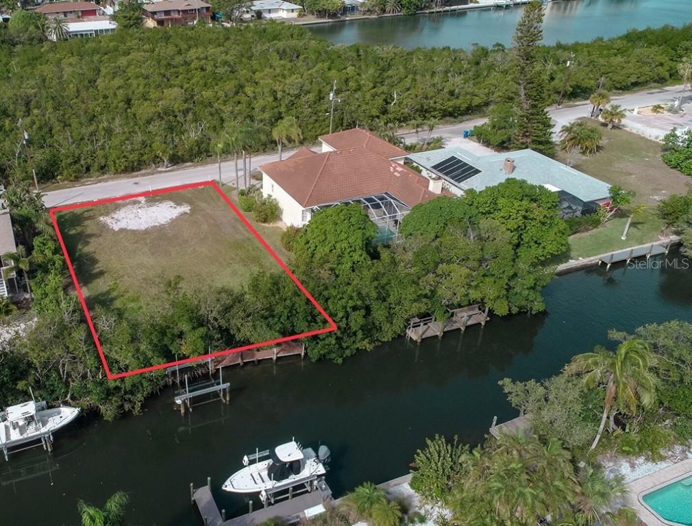 598 Lyons Ln., Longboat Key, FL 34228