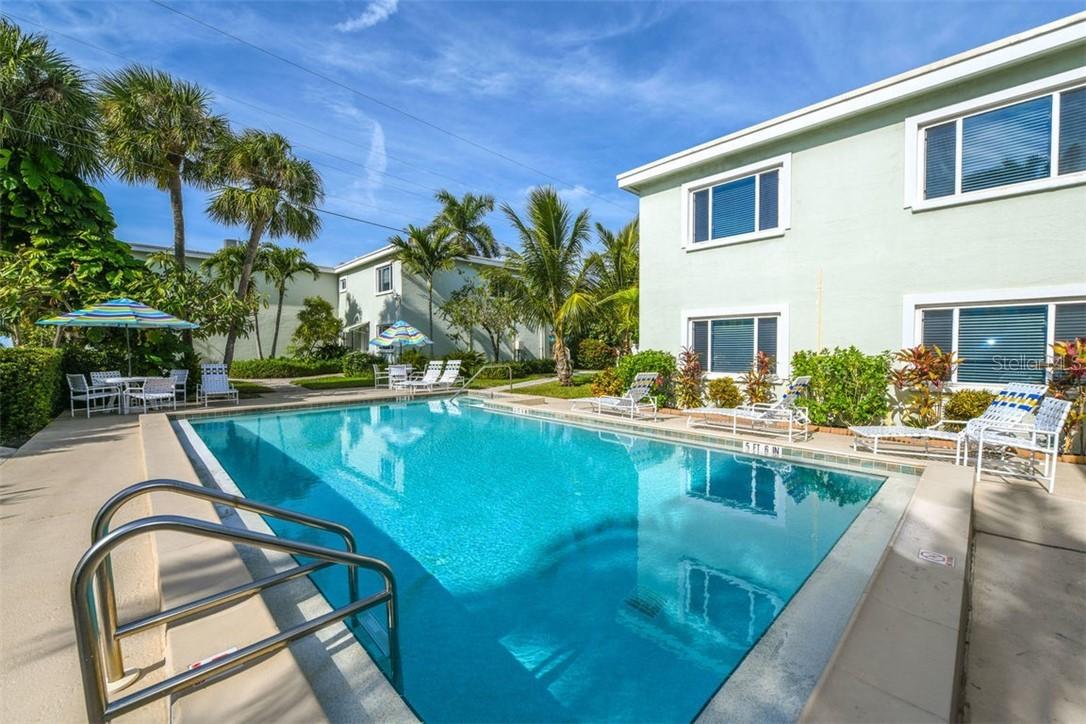 3000 Gulf Dr. #10, Holmes Beach, FL 34217