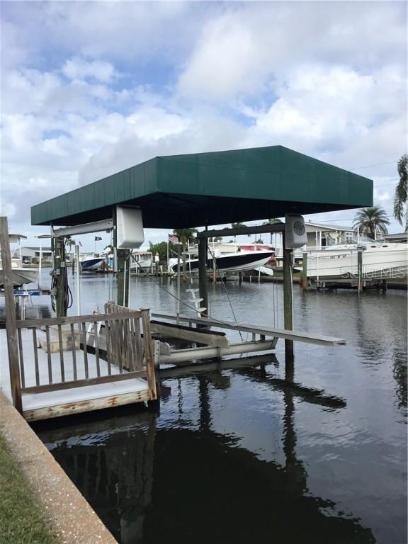 286 Nassau Dr., Palmetto, FL 34221