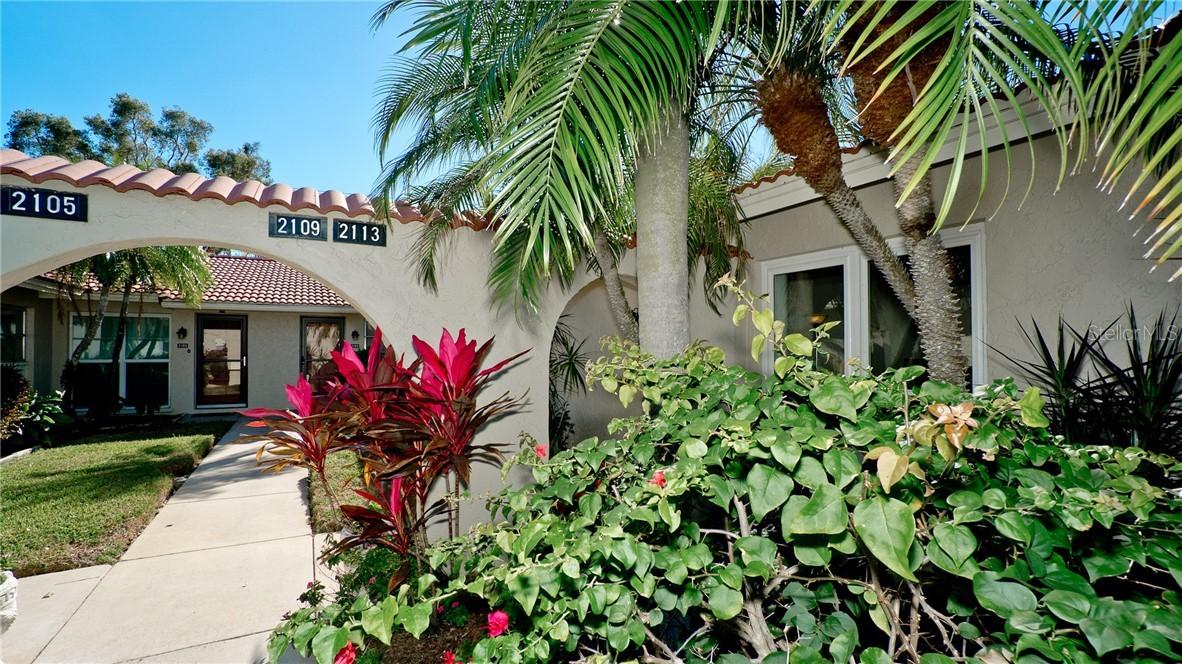 2113 Pueblo Cir. #V-4, Sarasota, FL 34231