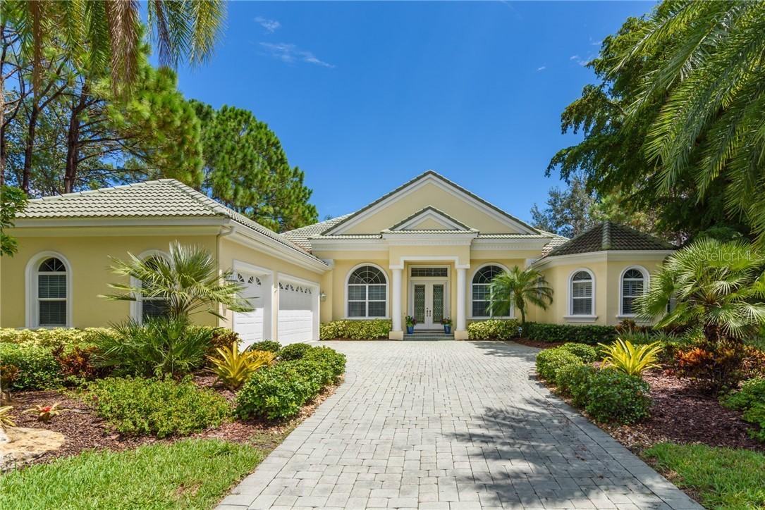 8015 Warwick Gardens Ln., University Park, FL 34201