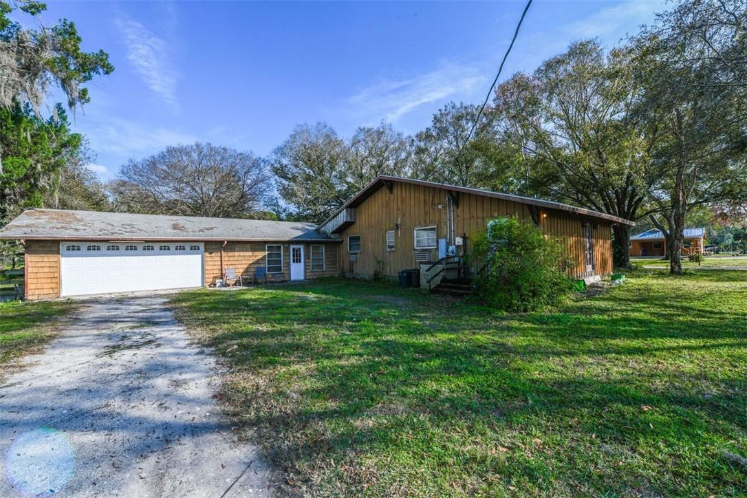 2807 39th St., Bradenton, FL 34208