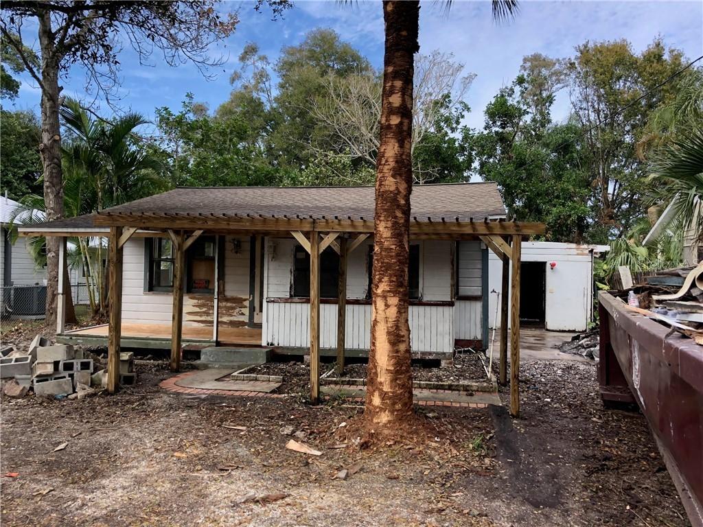 1815 Vamo Dr., Sarasota, FL 34231