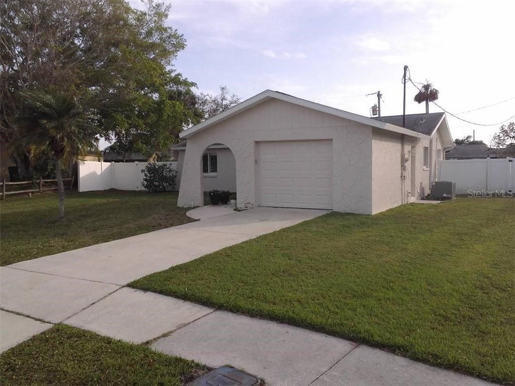 2415 15th St., Palmetto, FL 34221