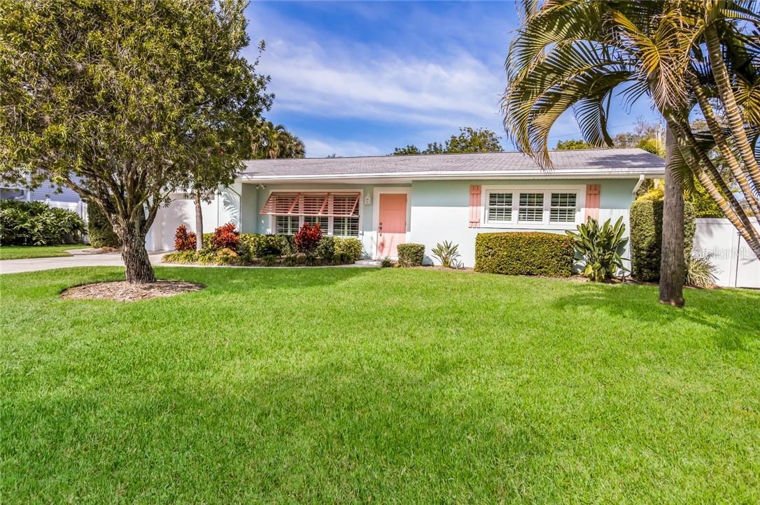 216 82nd St., Holmes Beach, FL 34217