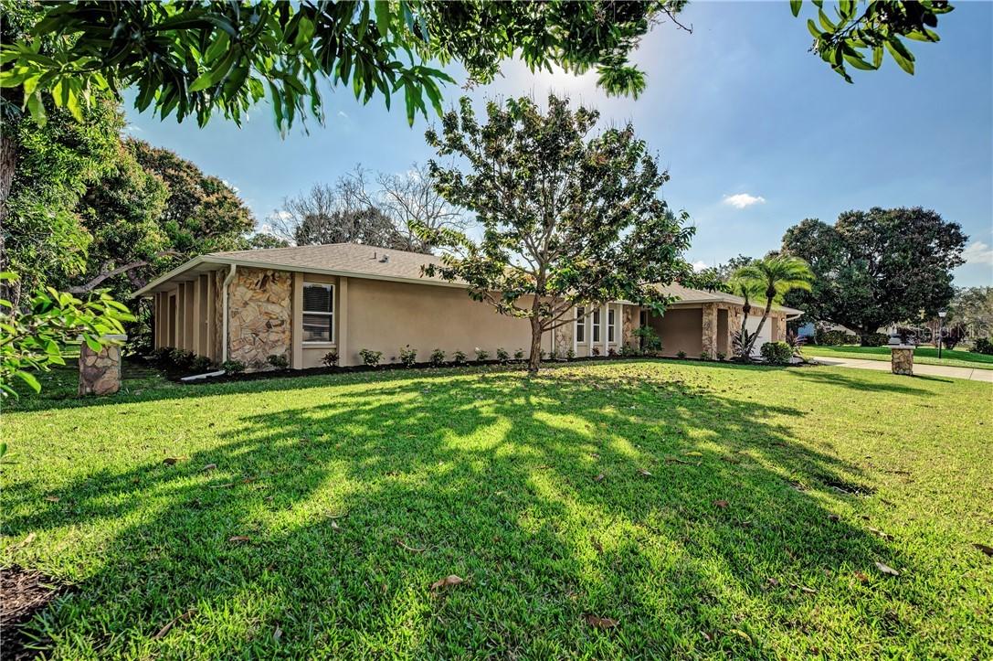 520 71st St., Bradenton, FL 34209