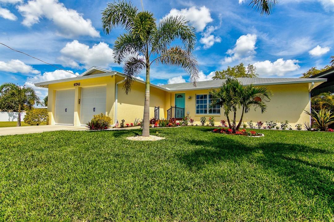 6741 Avenue D, Sarasota, FL 34231