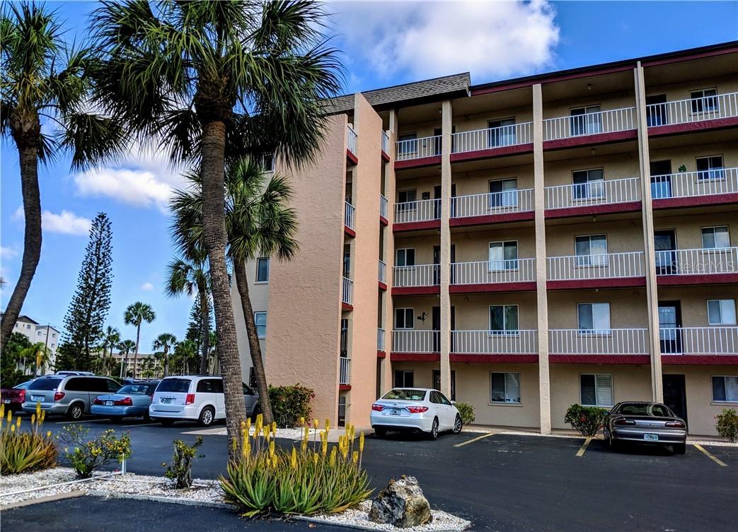 3845 Lake Bayshore Dr. #F-103, Bradenton, FL 34205