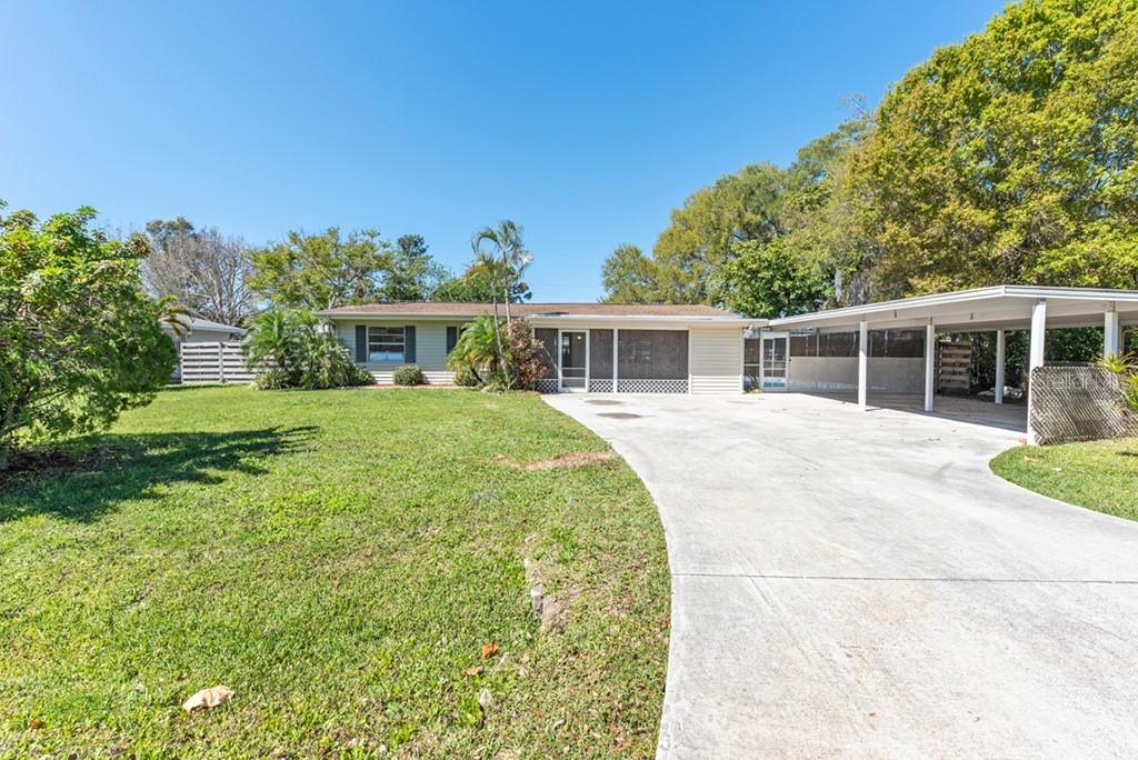 5948 Mirror Lake Rd., Sarasota, FL 34238