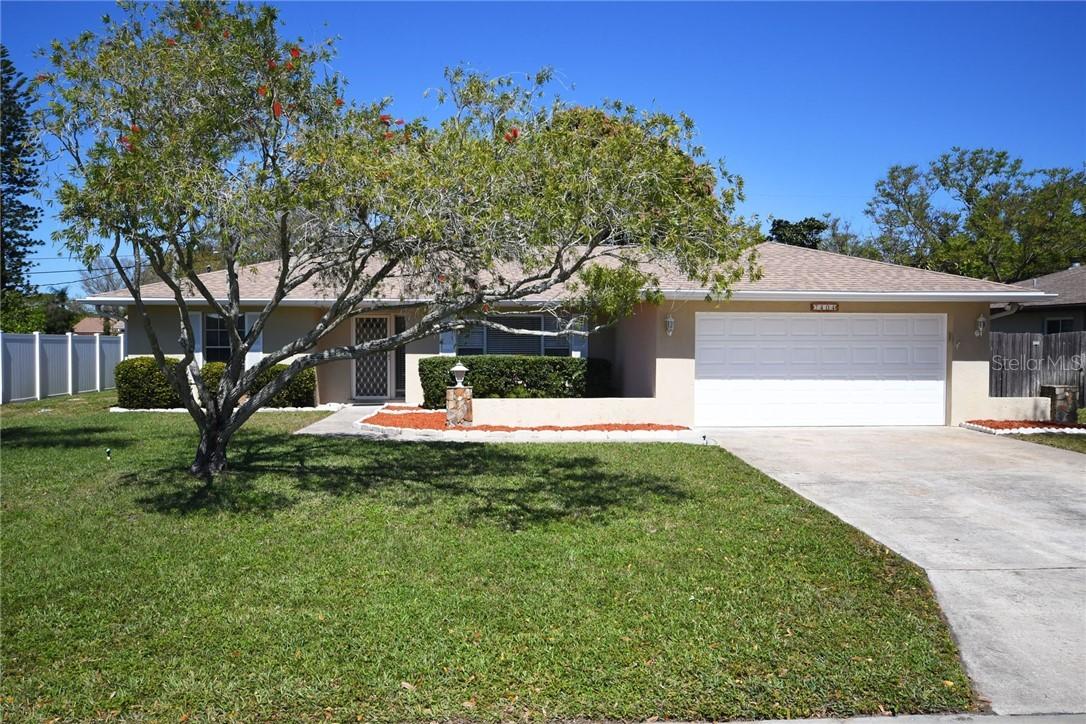 7404 24th Ave., Bradenton, FL 34209