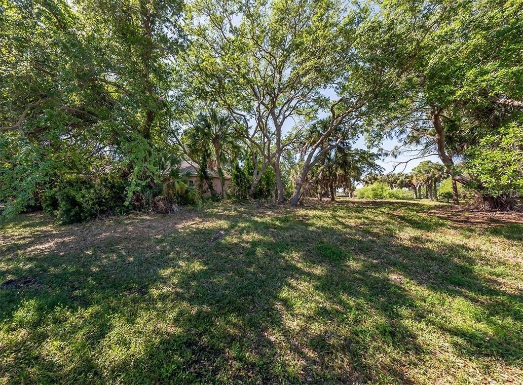 700 Rotonda Cir., Rotonda West, FL 33947