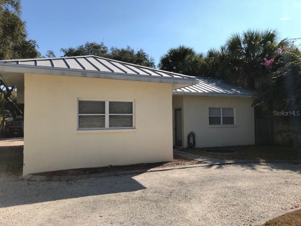 3225 S Osprey Ave., Sarasota, FL 34239