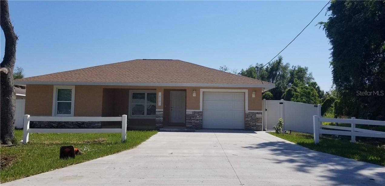 815 25th St., Palmetto, FL 34221