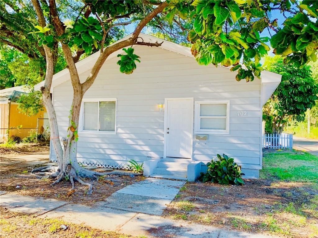 702 12th Ave., Bradenton, FL 34205