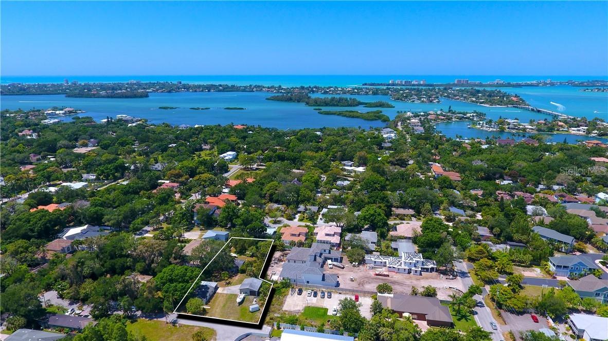 3932 Sunshine Ave., Sarasota, FL 34231