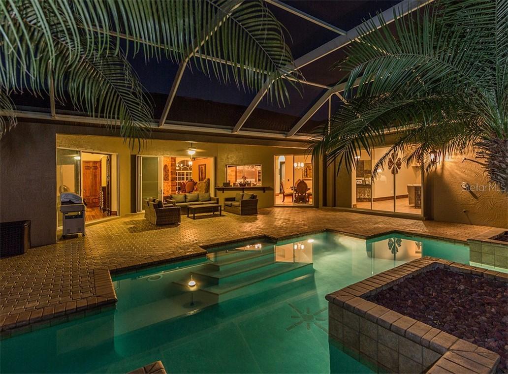 925 Park Place Dr., Englewood, FL 34223