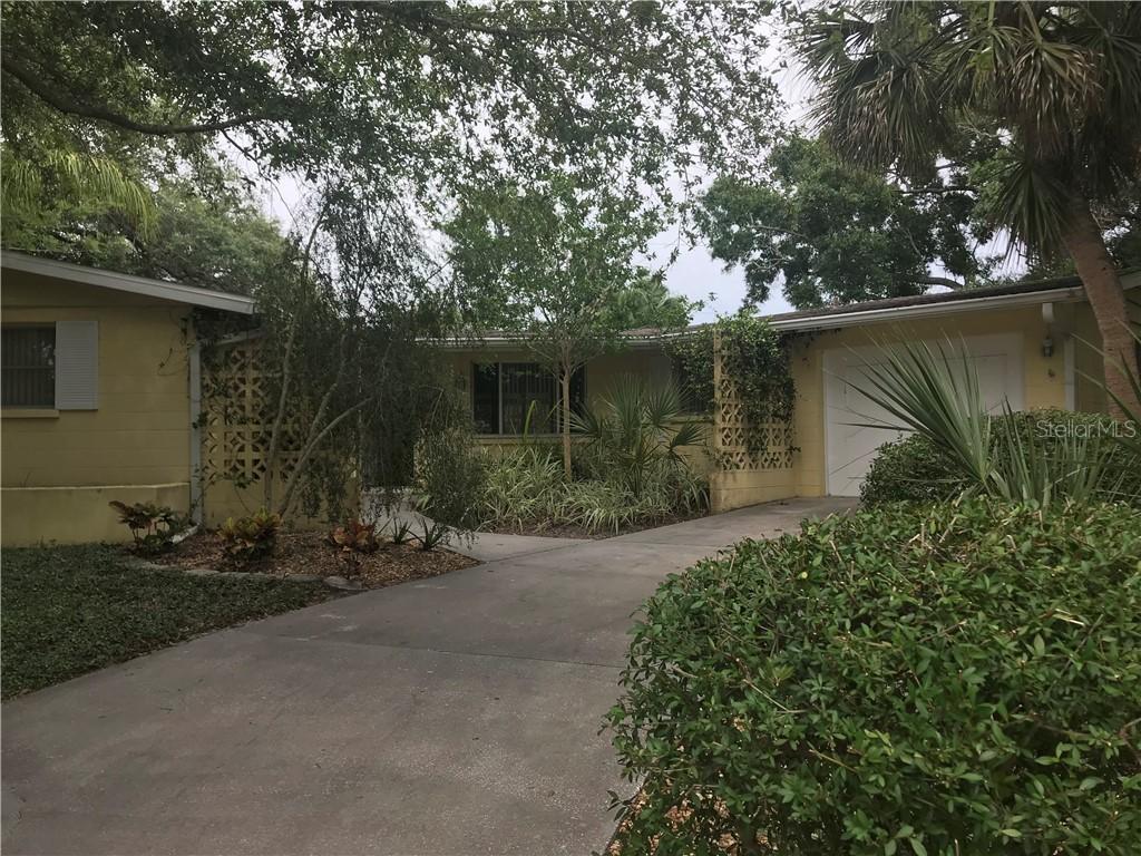 2115 Clematis Pl., Sarasota, FL 34239