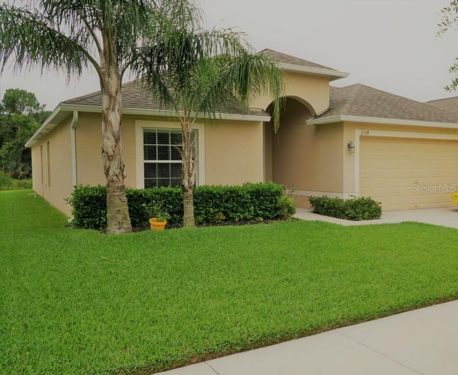 2318 Dakota Rock Dr., Ruskin, FL 33570