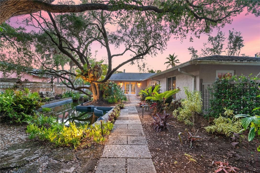 110 Faubel St., Sarasota, FL 34242