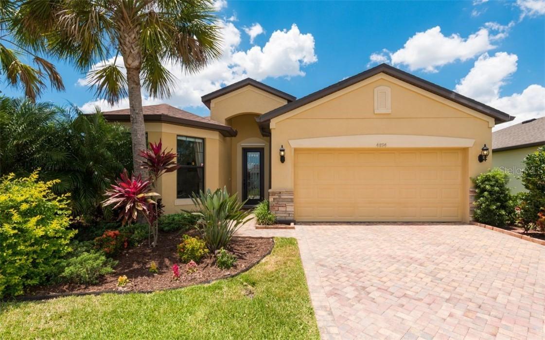 4894 68th Street Cir., Bradenton, FL 34203