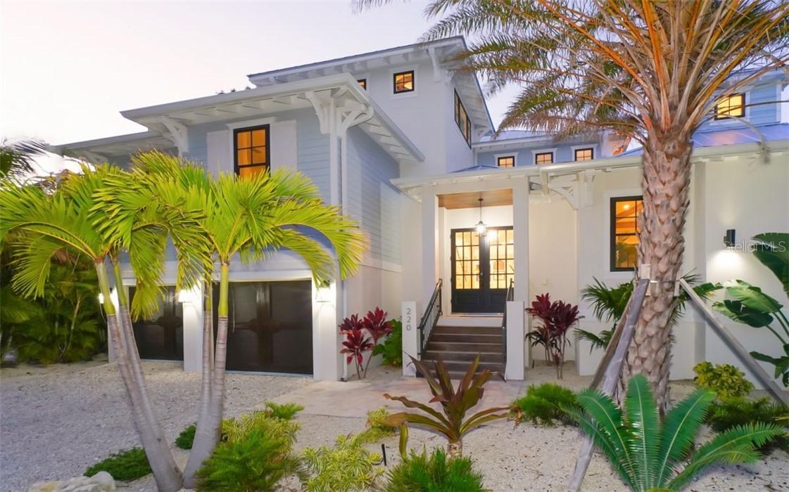 220 N Harbor Dr., Holmes Beach, FL 34217