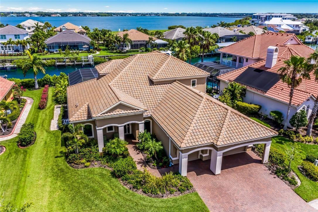 544 Fore Dr., Bradenton, FL 34208