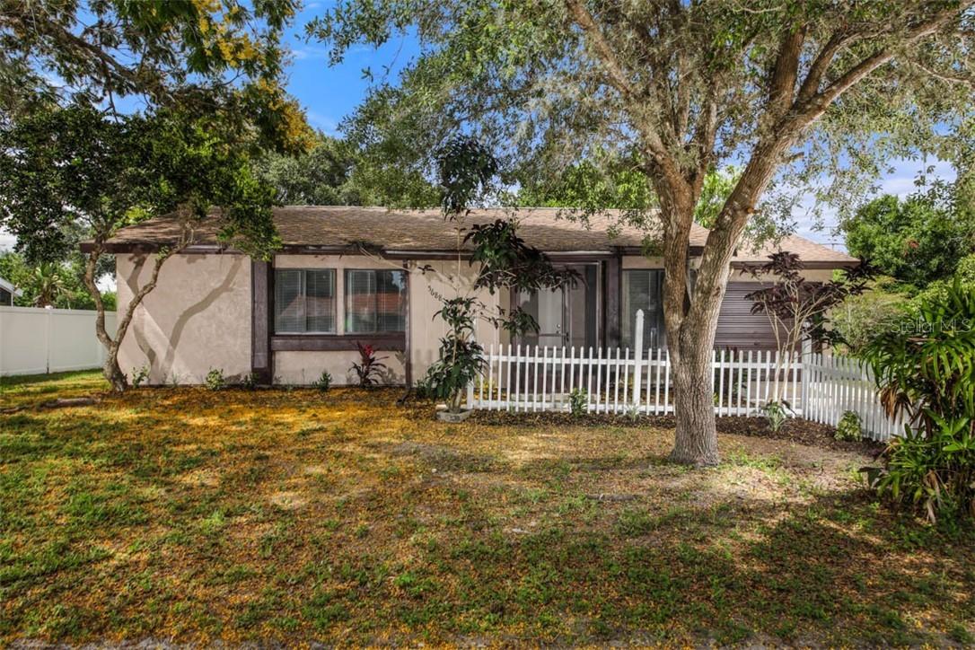 5688 Kenwood Dr., North Port, FL 34287