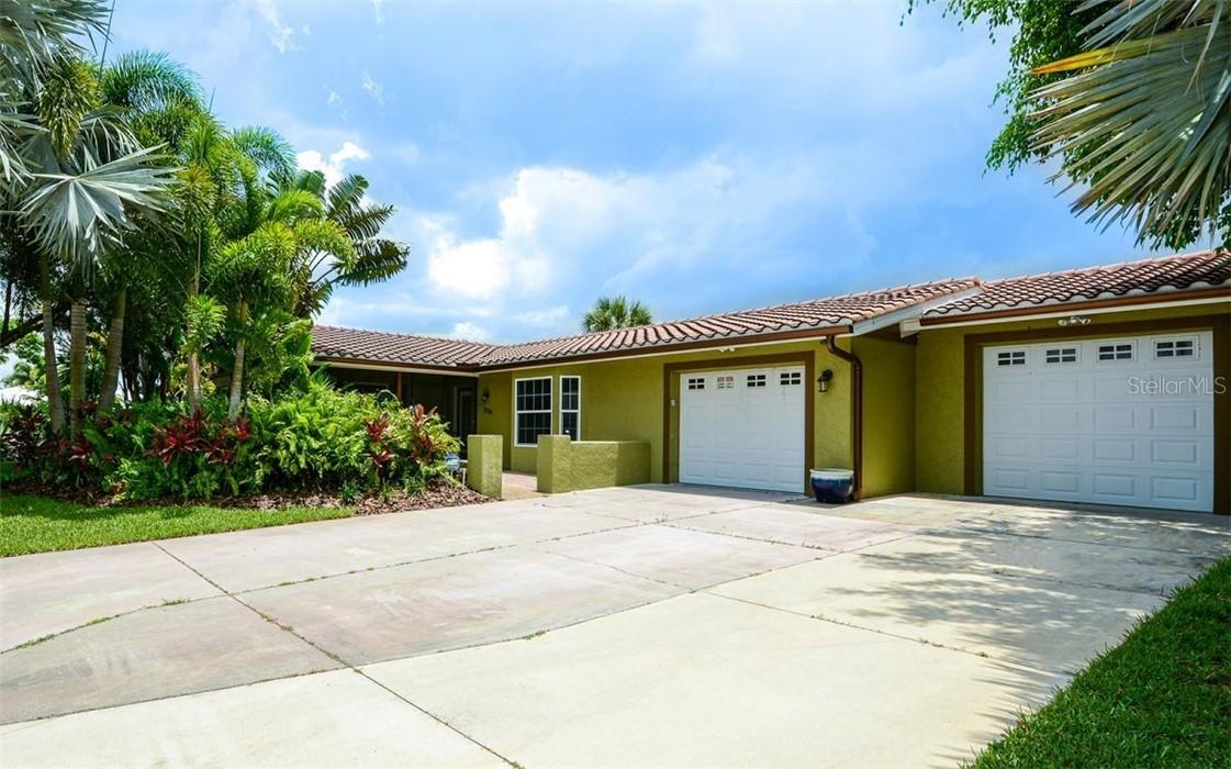2134 Brookhaven Dr., Sarasota, FL 34239
