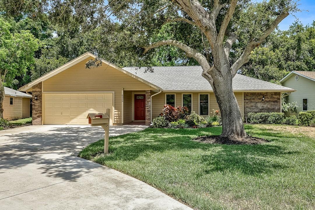 6926 Arbor Oaks Cir., Bradenton, FL 34209