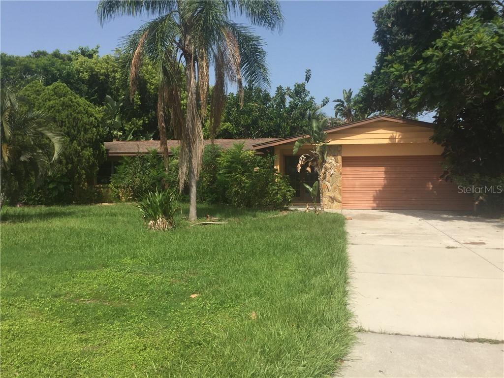 3326 S Lockwood Ridge Rd., Sarasota, FL 34239