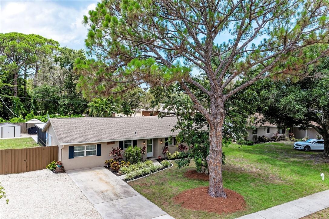 4542 Linwood St., Sarasota, FL 34232