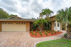 734 Magellan Dr., Sarasota, FL 34243