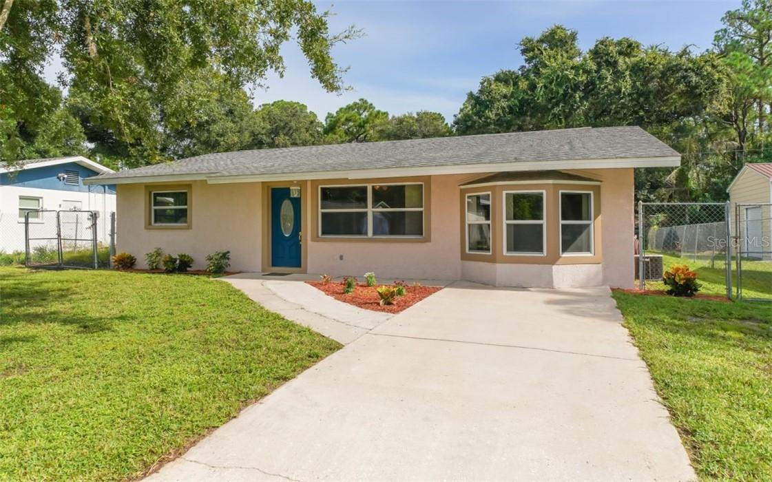 5115 43rd Ave., Bradenton, FL 34208