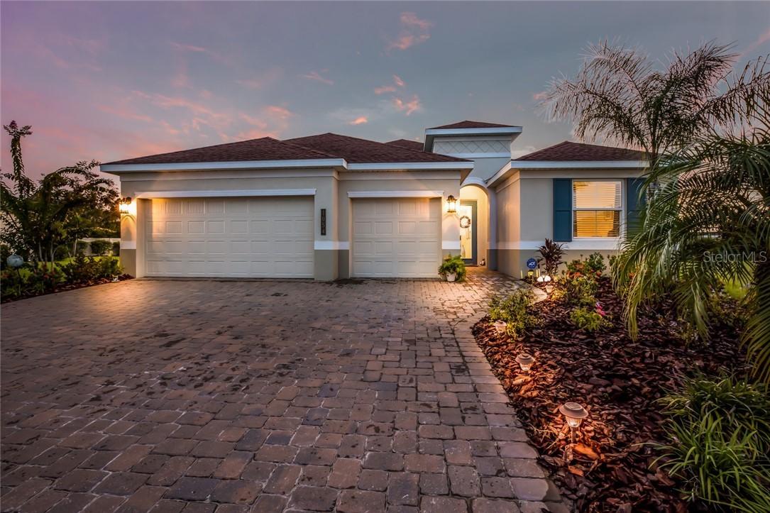 1054 Buttercup Glen, Bradenton, FL 34212