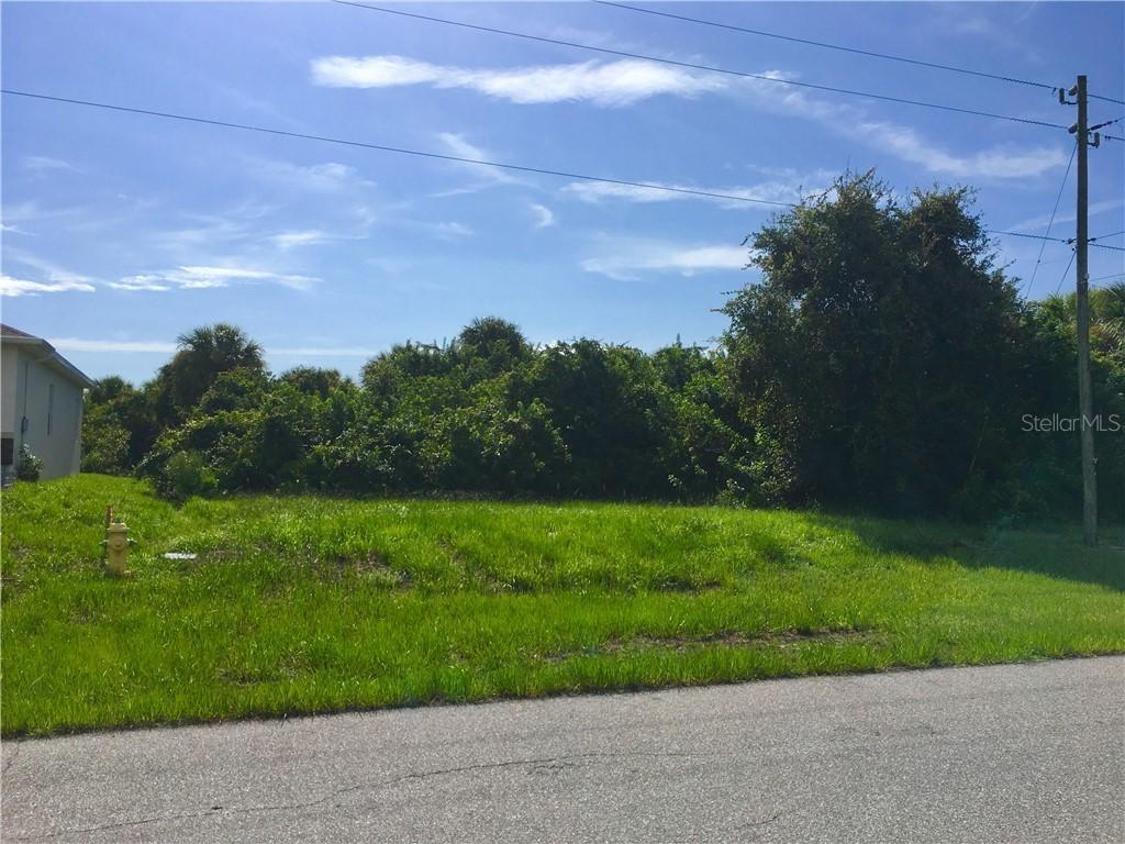 185 Antilla Dr., Rotonda West, FL 33947