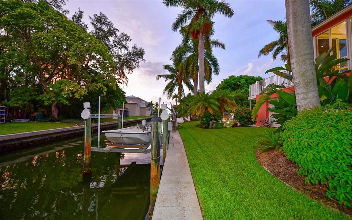 761 Tarawitt Dr., Longboat Key, FL 34228