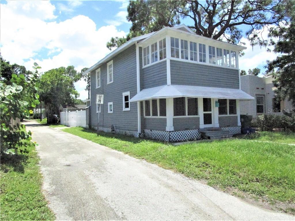 2527 11th Ave., Bradenton, FL 34205