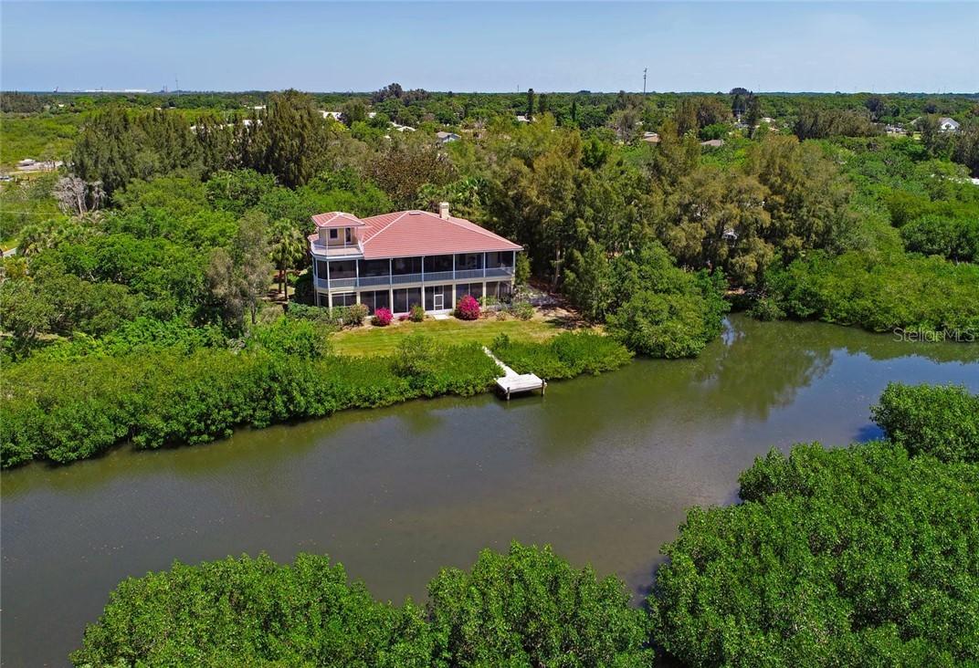 6818 Bayshore Rd., Palmetto, FL 34221