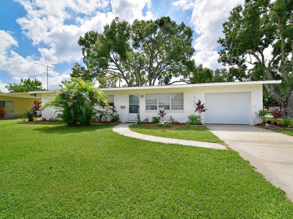 1909 23rd Ave., Bradenton, FL 34205