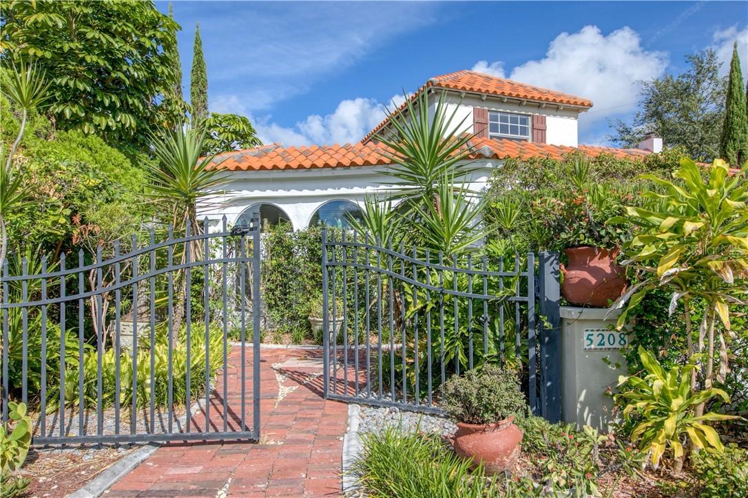 5208 Harbor Rd., Bradenton, FL 34209
